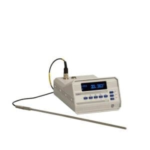 The CTR2000 precision thermometer is used as a reference instrument for testing, regulating and calibrating temperature measuring instruments.