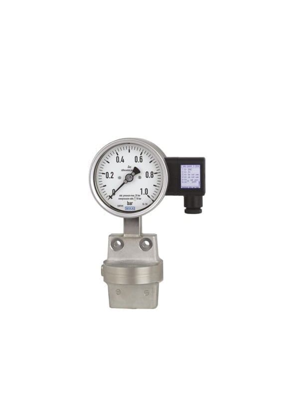 The DPGT43.100 differential pressure gauge with WIKA output signal for the process industry is used for pressure measurement of gaseous and liquid media.