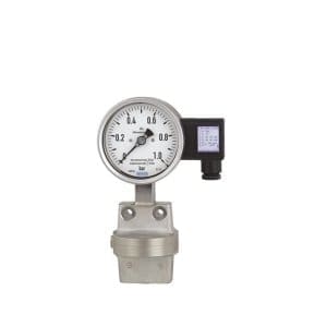 DPGT43.160 diferenčni manometer z izhodnim signalom WIKA za procesno industrijo se uporablja pri merjenju tlaka plinskih in tekočih medijev.